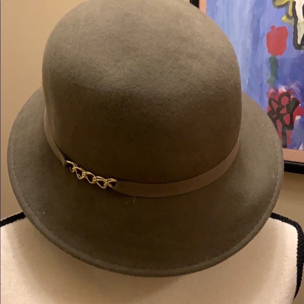 Vintage Style Wool Hat in Brown